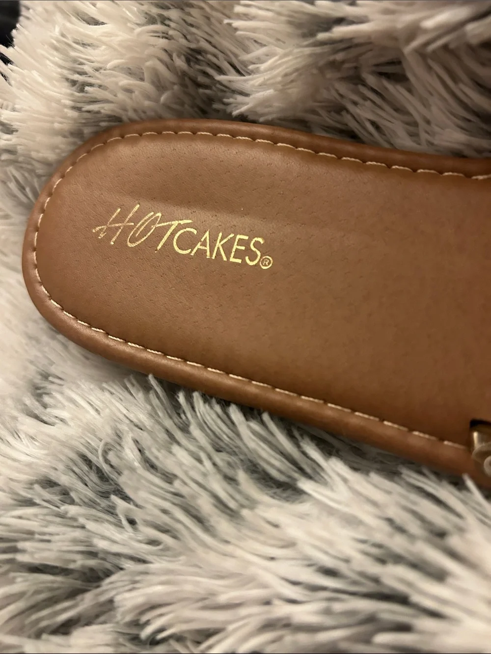 Hot Cakes elegant tan